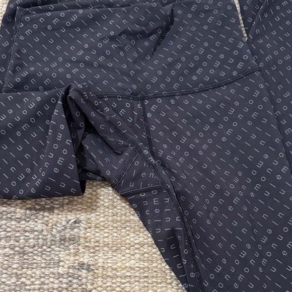 lululemon Wunder Train High Rise 25” Leggings - Picture 3 of 4